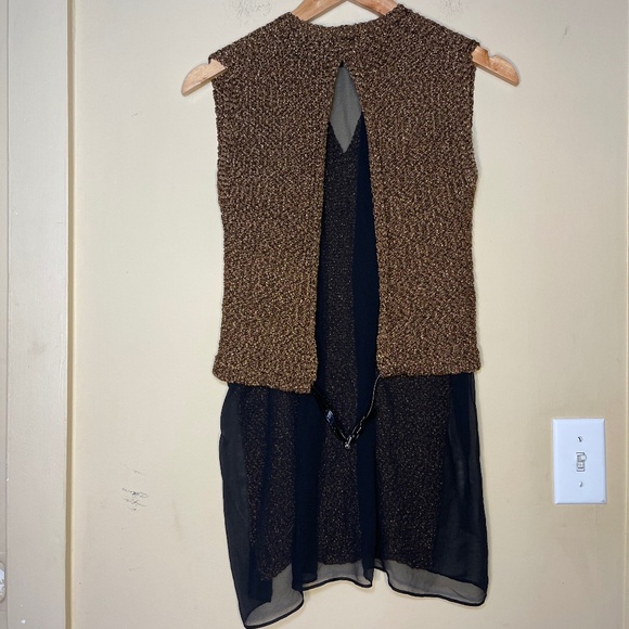 Brown Sleeveless Knit Top with Black Accents - Picture 3 of 10